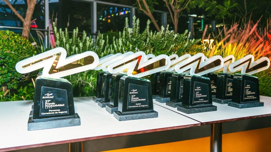 Gabel recibe el Premio a la Productividad de Rimac Seguros y Reaseguros